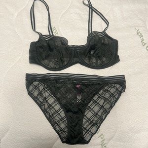Hunter green bra and panty set